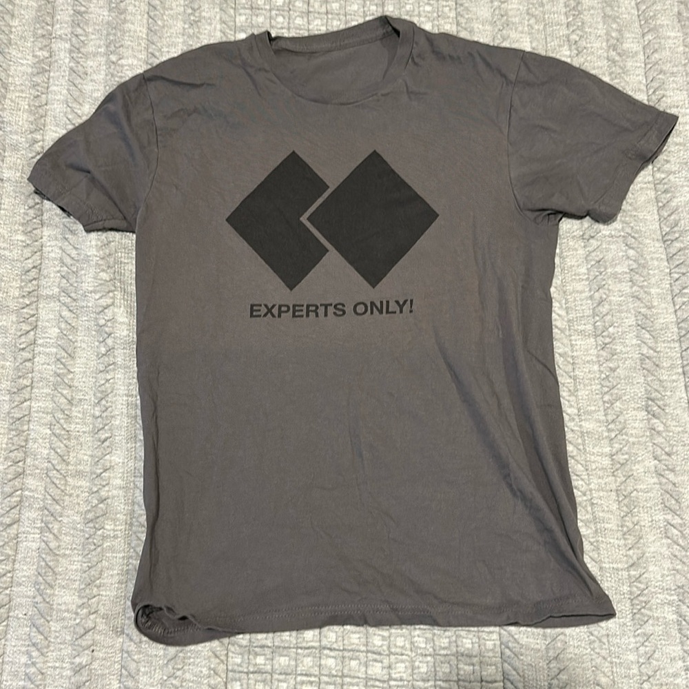 Grey T Shirt - Ski Themed